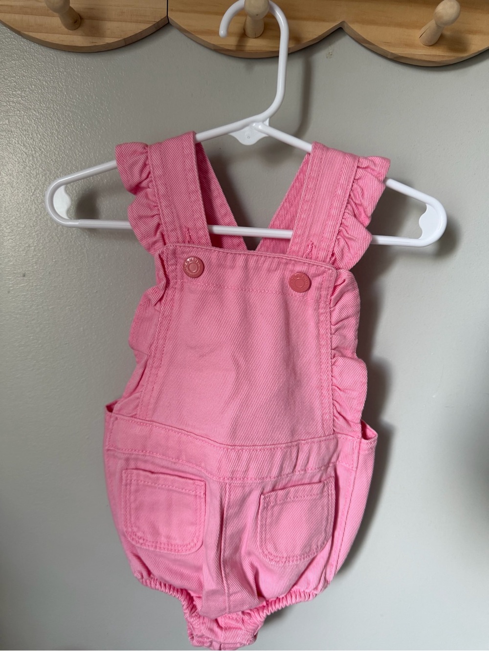 Old Navy Girls 12-18M Pink Denim Overall Romper Sleeveless Ruffle Cotton